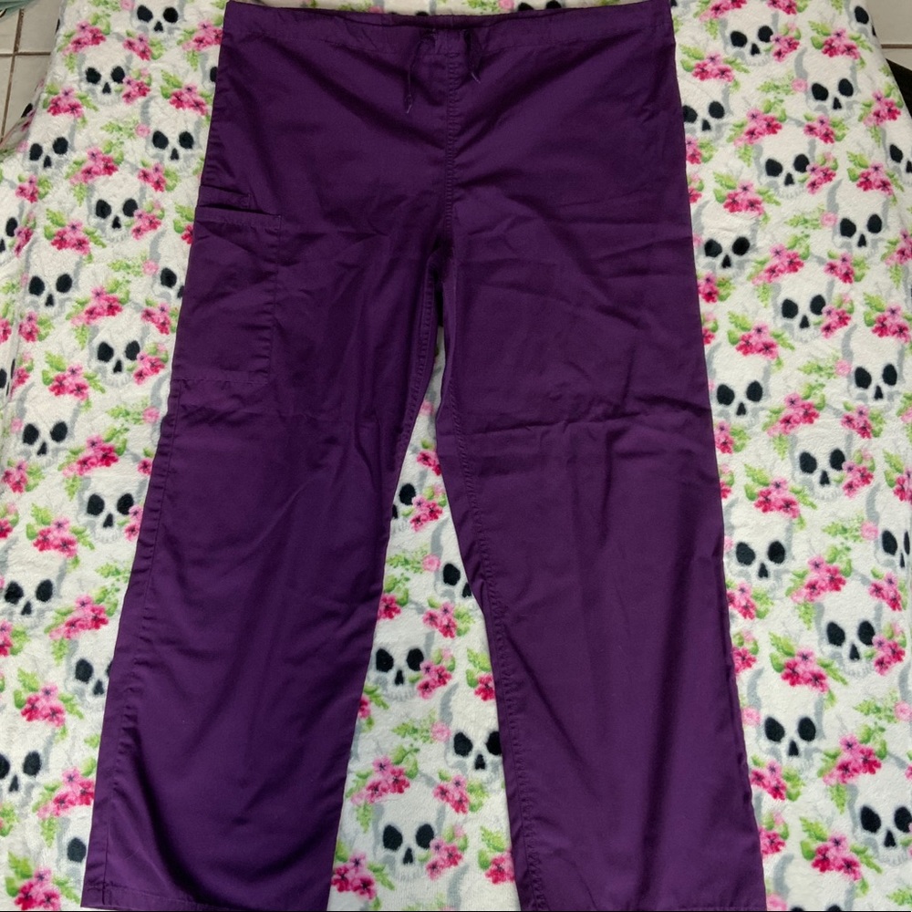 Cherokee purple scrubs